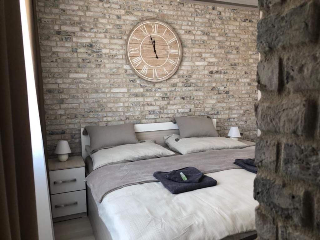 Urban Residence C707, Free Garage Parking Bratislava Esterno foto