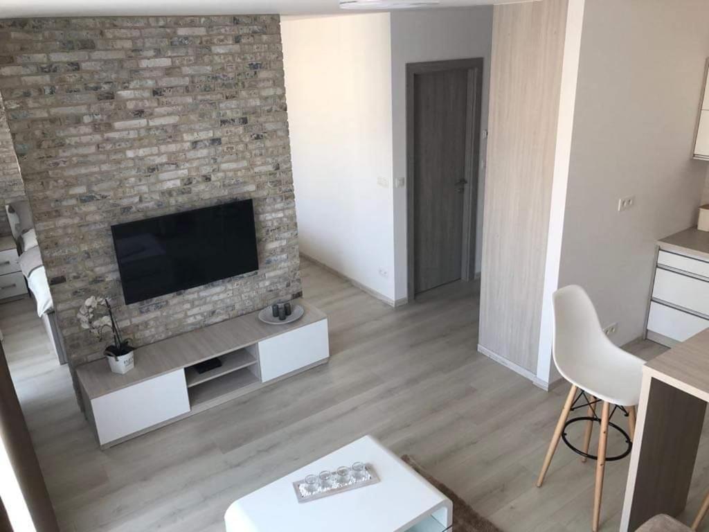 Urban Residence C707, Free Garage Parking Bratislava Esterno foto