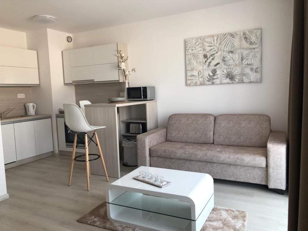Urban Residence C707, Free Garage Parking Bratislava Esterno foto