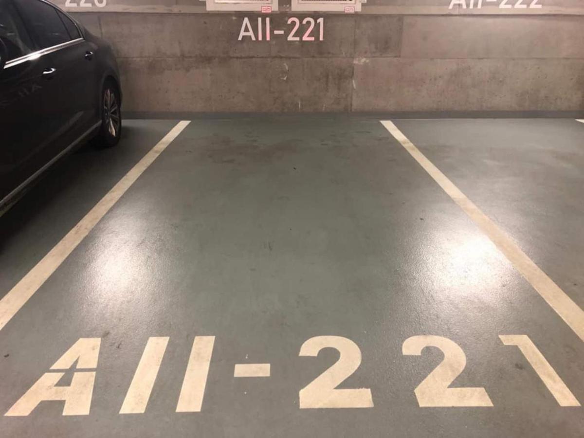 Urban Residence C707, Free Garage Parking Bratislava Esterno foto